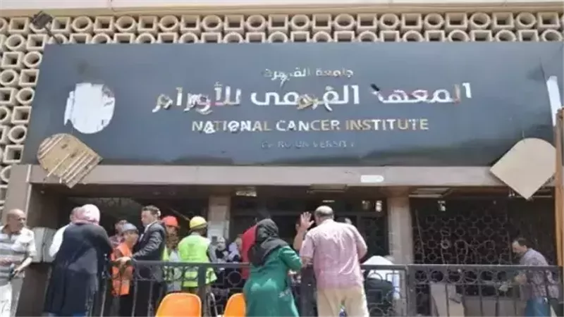 تتصدر التريند.. تفاصيل استغاثة أم لعلاج ابنها بمعهد الأورام ورد فعل الحكومة