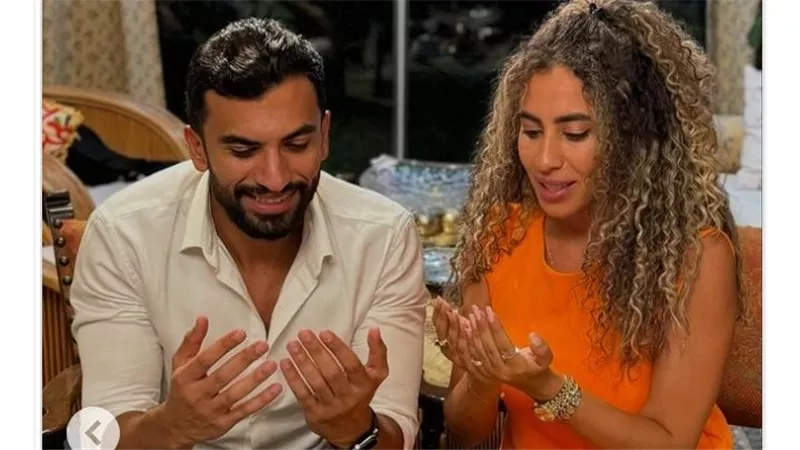 خطوبة الكاتبة منة عدلي القيعي على الفنان يوسف حشيش.. صور