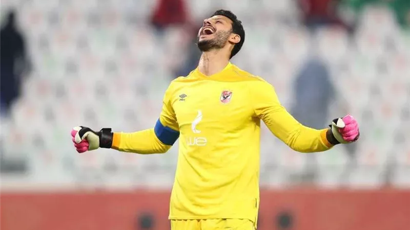 الأهلي يحسم تجديد عقد محمد الشناوي برقم خيالي.. خاص 