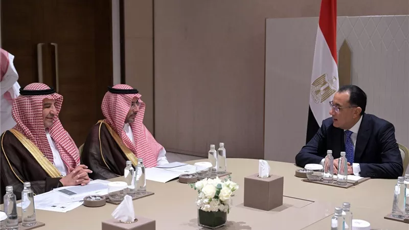 رئيس الوزراء: نسعي لـ جذب استثمارات سعودية جديدة بعد تحسين بيئة الاستثمارات