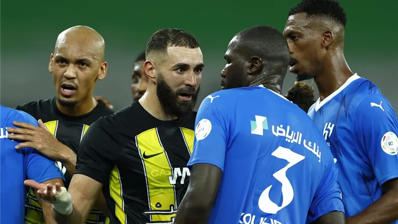 كلاسيكو الصدارة.. موعد مباراة الهلال والاتحاد في الدوري السعودي