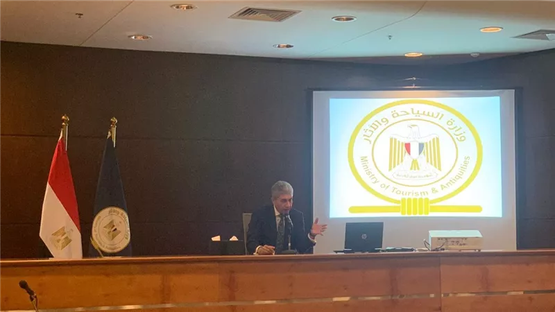 مفاجآت.. وزير السياحة يرصد أوضاع القطاع السياحي في مصر