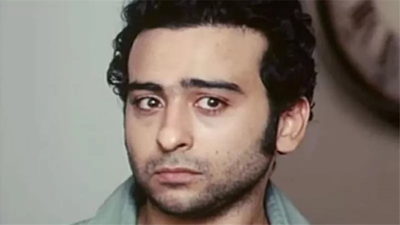 خايف أموت.. أحمد عزمي يستغيث بزملائه في رسالة مؤثرة