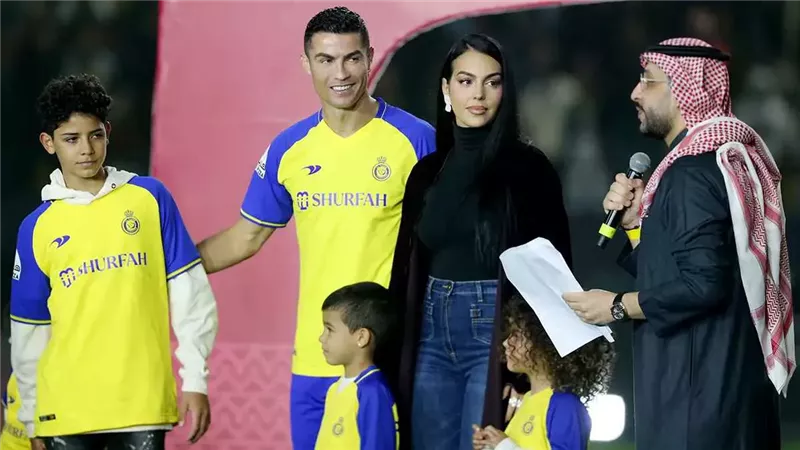 جورجينا رودريغيز تكشف مفاجأة حول مستقبل كريستيانو رونالدو مع النصر السعودي
