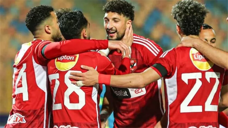 تعديل مفاجئ في قائمة الأهلي الإفريقية 2024-2025.. رحيل عبد الحفيظ يربك الحسابات