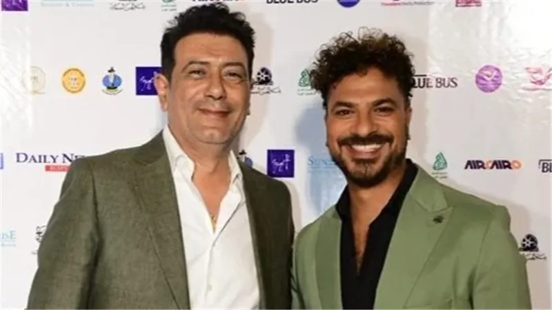 مصطفى أبو سريع وأحمد وفيق يلفتان الأنظار بإطلالة من الغيط بمهرجان الغردقة