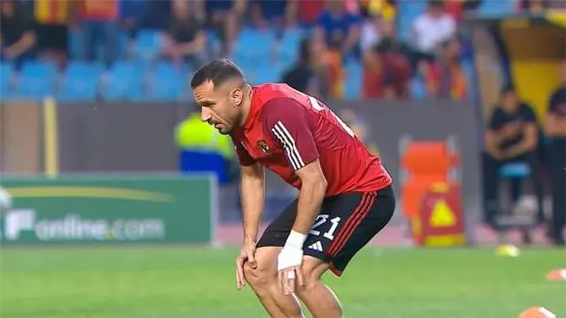 الأهلي يجهز مفاجأة جديدة لـ علي معلول قبل مواجهة الزمالك 