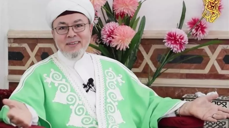 تهريج وافتكاسة وجنون.. رجال الدين يفتحون النار على صلاح التيجاني 