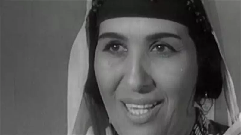 في ذكرى رحيل آمال زايد.. قتلها خطأ طبي وهذه حكاية طلاقها الرسمي من سي السيد