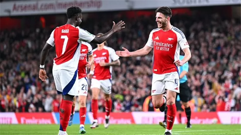 جدول ترتيب الدوري الإنجليزي والهدافين قبل قمة ليفربول وأرسنال