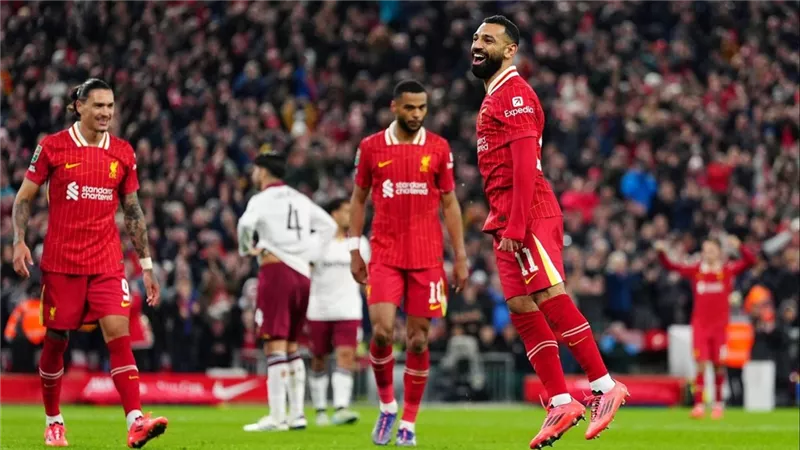 مدرب ليفربول يحسم موقف أليسون من مواجهة وولفرهامبتون في الدوري الإنجليزي