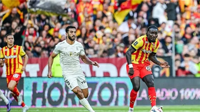 أرقام مثيرة لـ محمد عبد المنعم في مباراة نيس ضد لانس