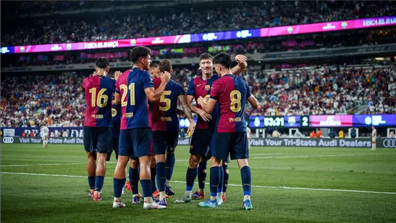 تشكيل برشلونة ضد أوساسونا في الدوري الإسباني.. موقف لامين يامال