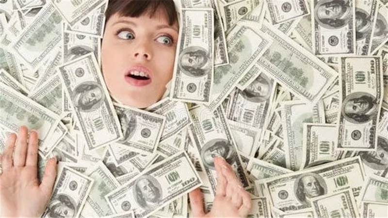  تفسير رؤية النقود الورقية في المنام لابن سيرين للمرأة 