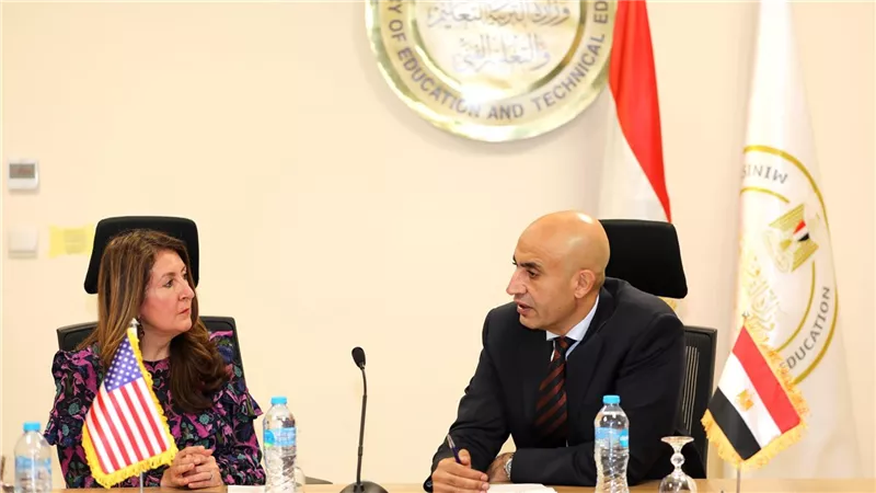 وزير التربية والتعليم يبحث مع السفيرة الأمريكية التعاون المشترك