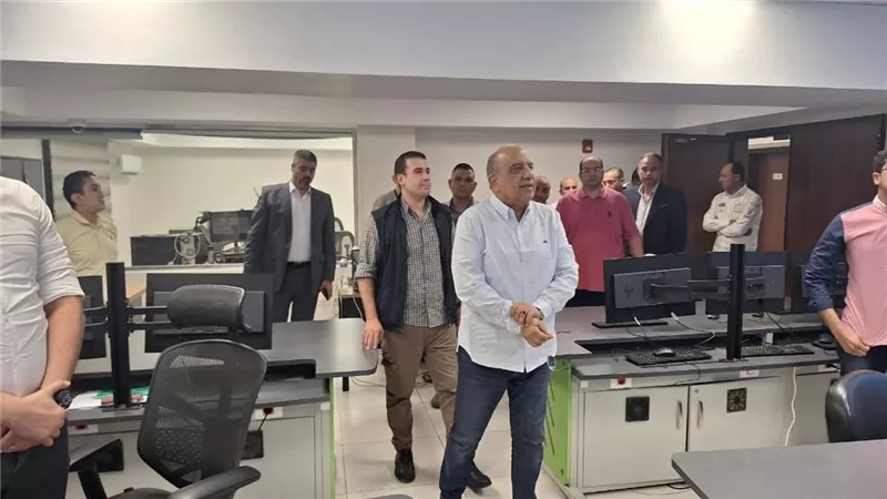 التصدي لسرقات التيار.. كواليس زيارة وزير الكهرباء لشركة شمال القاهرة