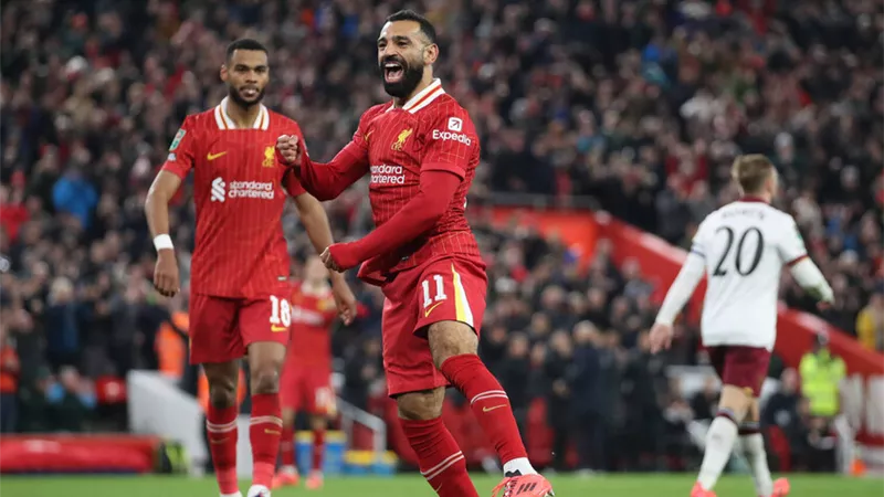 محمد صلاح على رأس التشكيل المتوقع لمباراة ليفربول ضد بولونيا