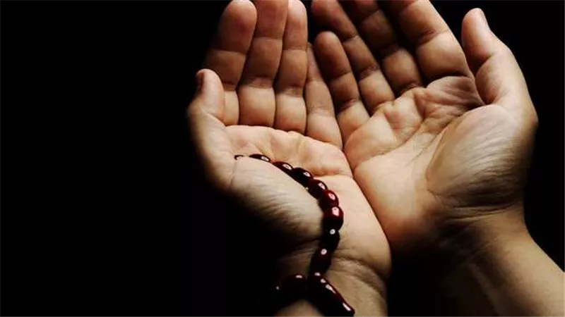 الدعاء أصل العبادة.. اعرف أفضل الأدعية يوم الجمعة للتقرب لله 