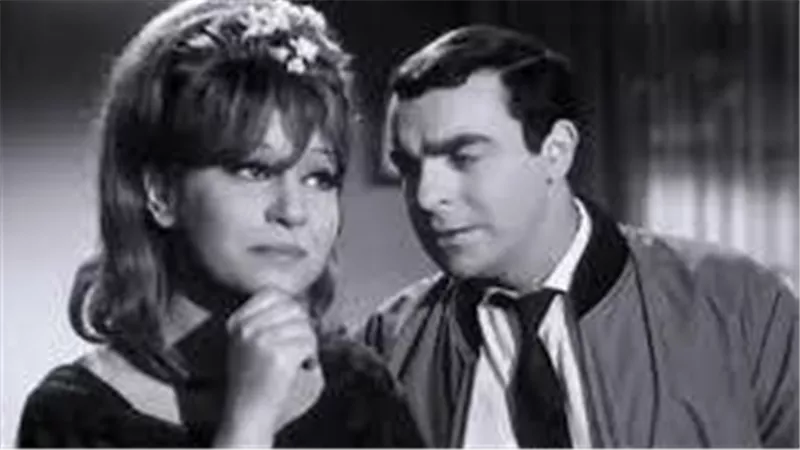 شقيقتها نجمة الاغراء وصغيرة على الحب أهم أعمالها.. حكايات سامية شكري