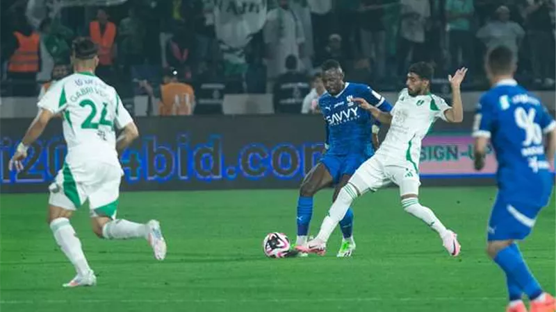 التشكيل الرسمي لفريق الهلال أمام أهلي جدة في كلاسيكو الدوري السعودي