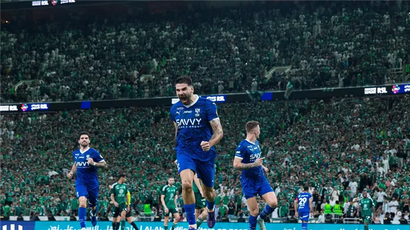 ريمونتادا الزعيم.. الهلال يفوز على أهلي جدة في كلاسيكو الدوري السعودي 