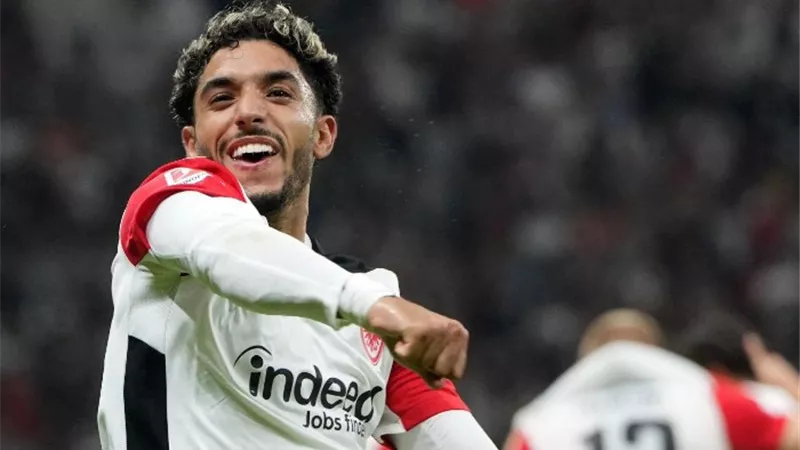 ترتيب هدافي الدوري الألماني بعد ثنائية عمر مرموش في شباك بايرن ميونخ
