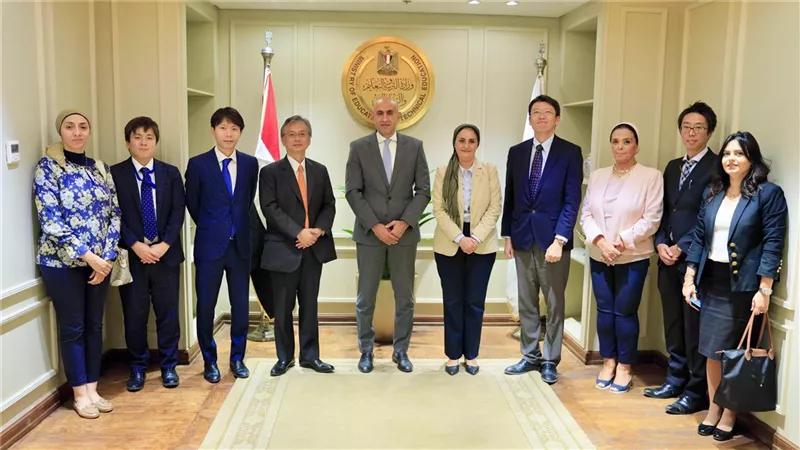 وزير التربية والتعليم يبحث مع السفير الياباني بالقاهرة تعزيز التعاون المشترك