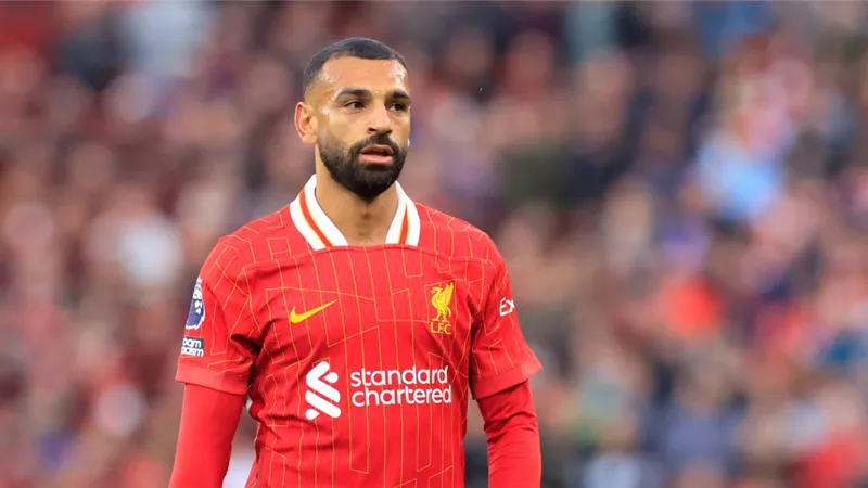 أزمة في طريق الفرعون.. سر رفض إدارة ليفربول تمديد عقد محمد صلاح 