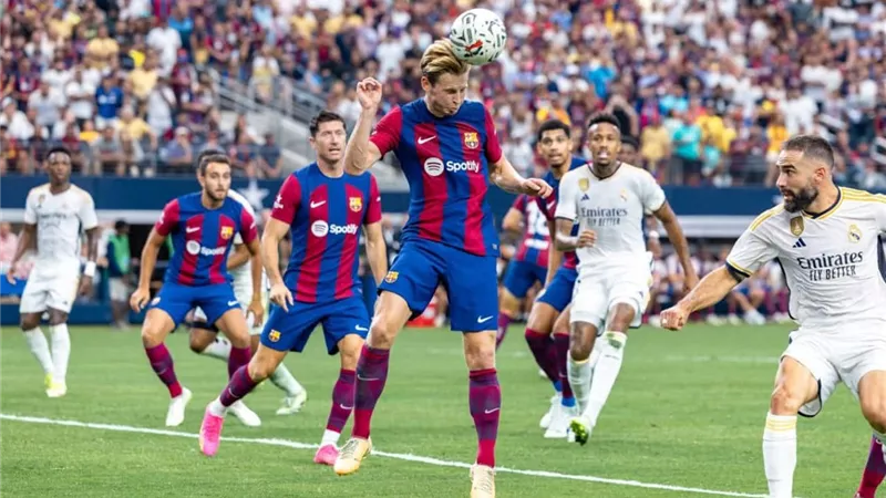موعد مباراة ريال مدريد ضد برشلونة..التشكيل المتوقع والقنوات الناقلة 