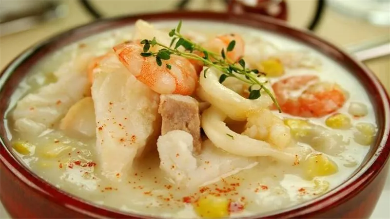طريقة عمل شوربة السي فود.. خطوات بسيطة وطريقة سهلة 