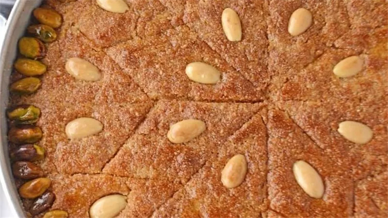 طريقة عمل البسبوسة العادية بالزبادي في المنزل