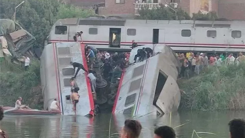 حادث قطاري المنيا.. كامل الوزير يؤكد اتخاذ إجراءات قانونية صارمة ضد المتسببين