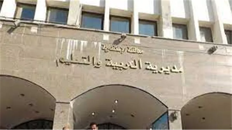 مدير تعليم الإسكندرية يتابع انتظام العملية التعليمية