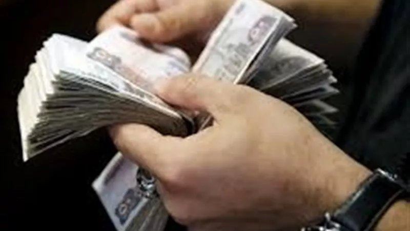 ما هو موعد صرف مرتبات هذا الشهر لجميع موظفين القطاع الخاص والحكومي؟