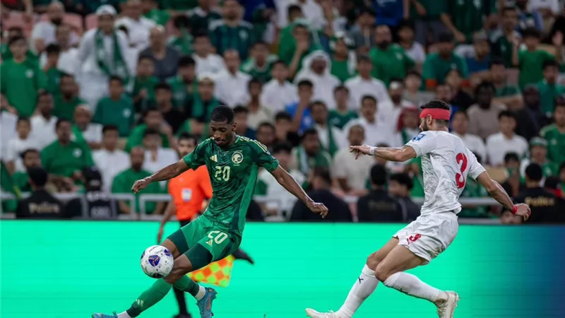 التعادل السلبي يخيم على مواجهة السعودية والبحرين فى تصفيات كأس العالم