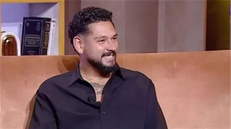 من قلوب الأصدقاء إلى الشامبانيا.. محمود شاهين يكشف تفاصيل زفافه وأبرز علاقاته