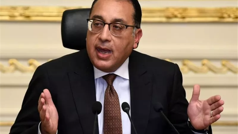 تحديد أكثر من 150 سلعة يتجاوز استيرادها 25 مليار دولار سنوياً.. قرار حكومي لنسف أزمة الدولار