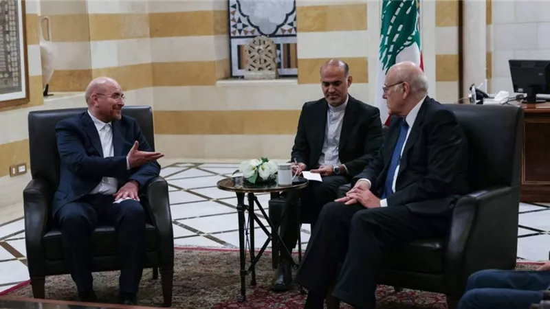 تفاصيل صادمة.. رئيس البرلمان الإيراني يتسبب في أزمة طاحنة بين لبنان وإيران