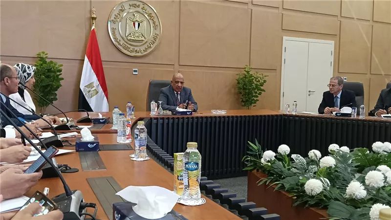 توجيهات مشددة من وزير الكهرباء لفصل التيار عن السارقين