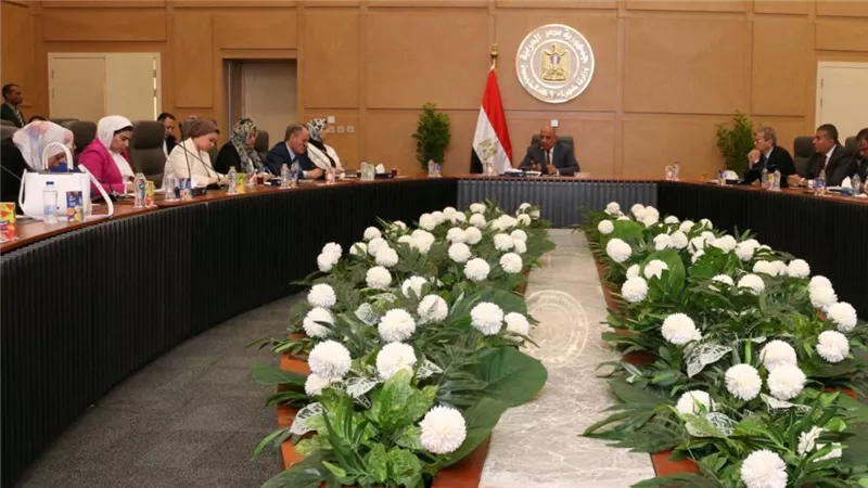 وزير الكهرباء يكشف تفاصيل زيادة أسعار الغاز الطبيعي المورد للمحطات