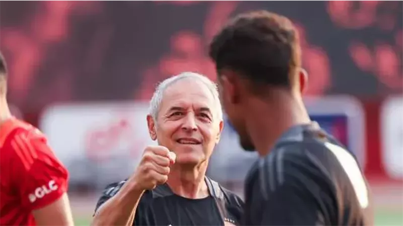 كولر يستقر على تشكيل الأهلي ضد سيراميكا كيلوباترا في السوبر المصري