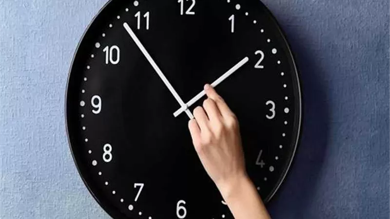 فوائد التوقيت الشتوي وتأثيره الإيجابي على الحياة اليومية للإنسان 