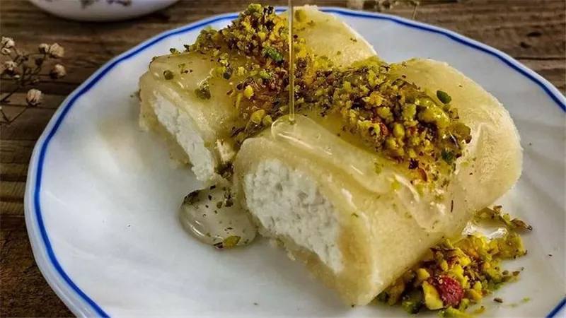«حلاوة الجبن» حلوى سورية مميزة وشهية.. طريقة سهلة و بسيطة