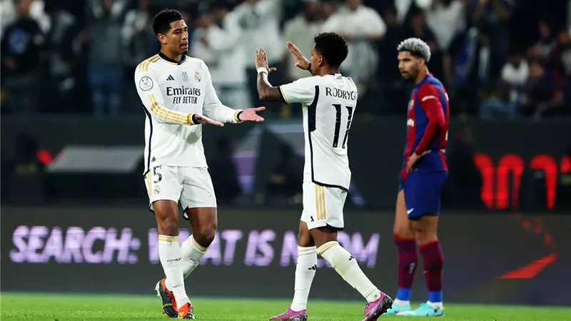 القنوات الناقلة لمباراة ريال مدريد ضد برشلونة في كلاسيكو الدوري الإسباني 
