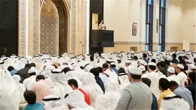 «وقولوا للناس حسناً».. خطبة الجمعة اليوم تدعو للقول الحسن وجبر الخواطر
