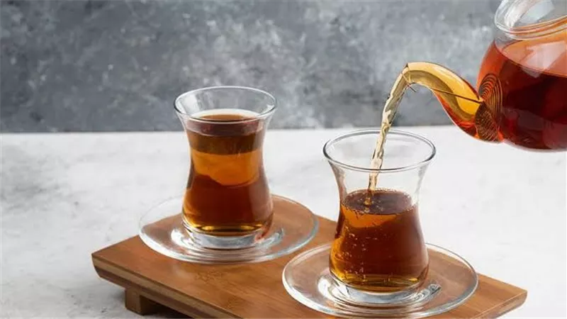 مزاج المصريين في خطر.. أسعار الشاي في السوق المصري بعد زيادة أسعار البنزين 