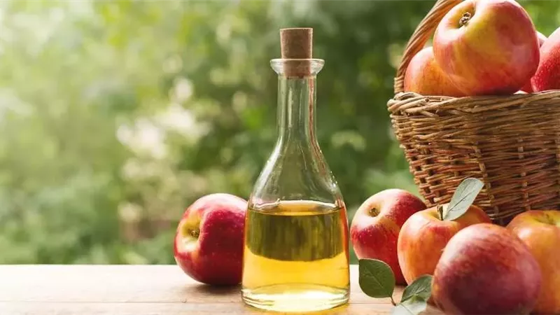 فوائد خل التفاح..  ينظم مستويات سكر الدم وينقص وزنك 