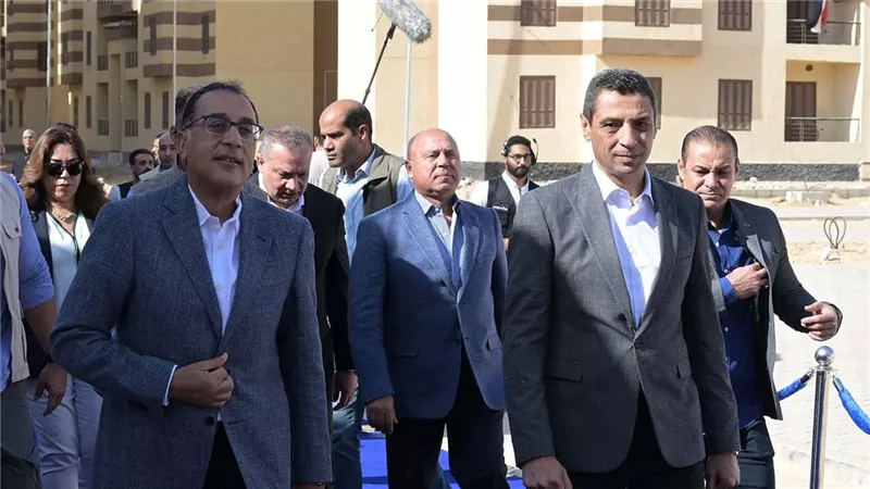 وحدات سكنية ومشروعات جديدة.. تفاصيل جولة رئيس الوزراء بالسويس اليوم