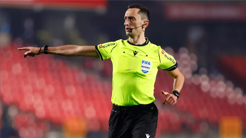 انتقاد لاذع من لا ليجا لـ ريال مدريد بعد مهاجمة حكم الكلاسيكو