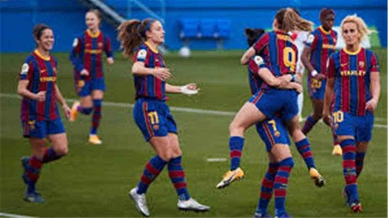 الكرة الذهبية.. برشلونة يتوج بجائزة أفضل فريق للسيدات 2024 